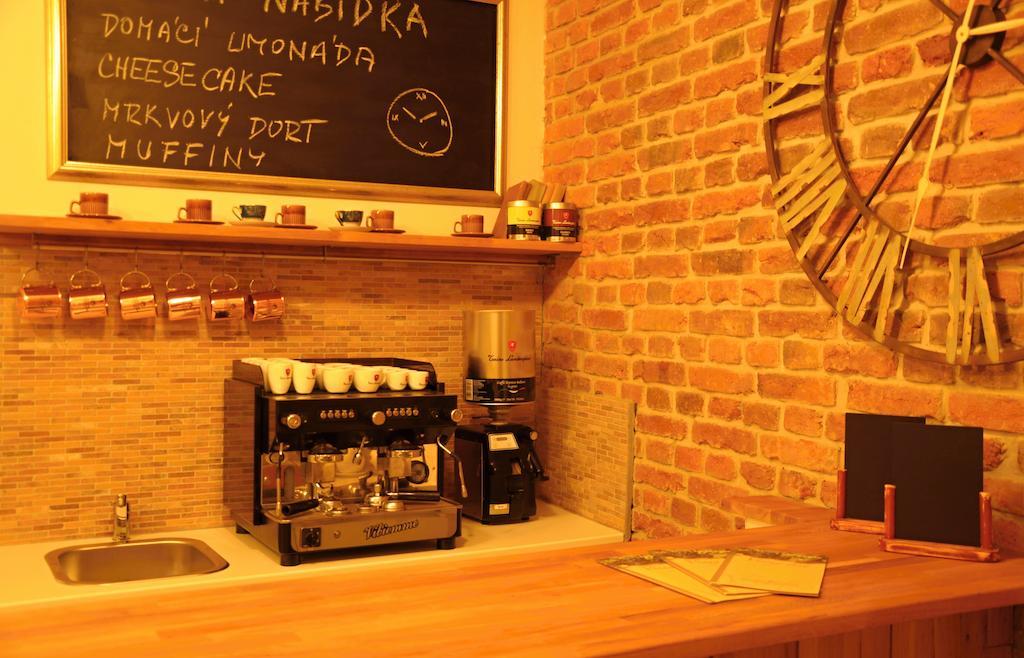 Time Cafe & Penzion Pribram Exterior photo